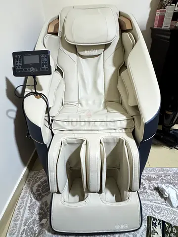 Rotai Full-body electric massage chair (blue) - excellent condition WITH ZERO GRAVITY AND WARRANTY