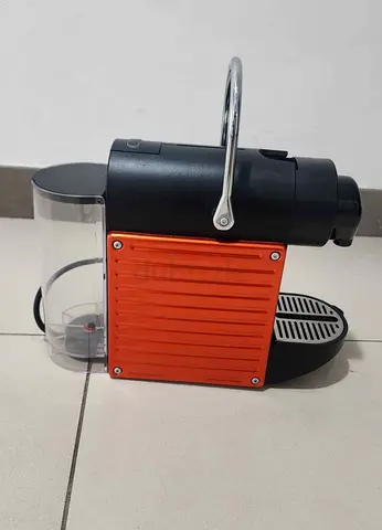 Nespresso Pixie coffee machine (Electric Orange) - Excellent Condition