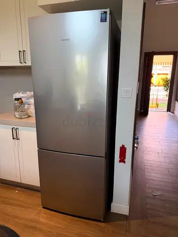 Siemens 483L iQ300 Bottom Mount Freezer Refrigerator KG55NVLE0M , IN WARRANTY PERIOD WITH INVOICE