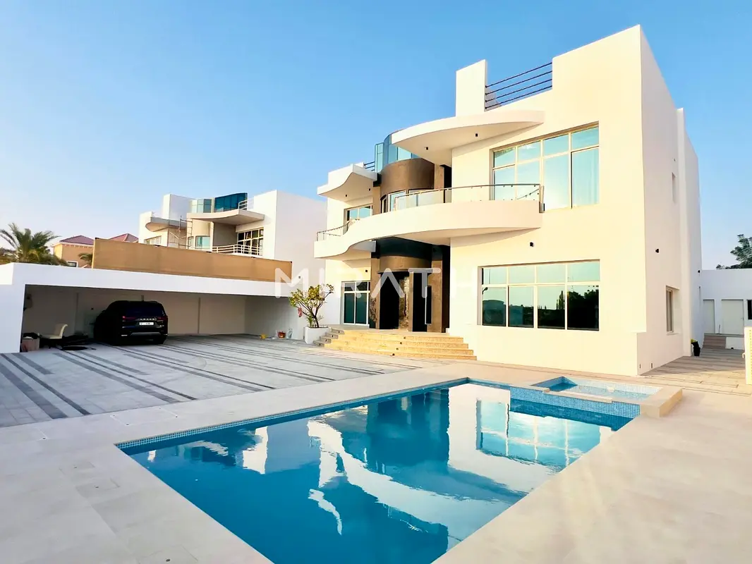 Upgraded 5BR Villa | Large Layout | Private Pool