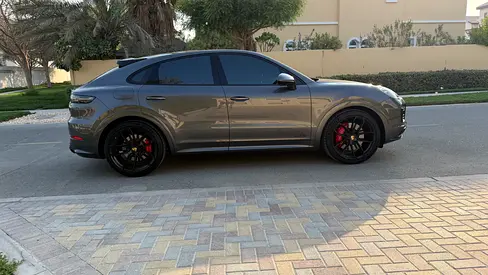 صورة 2 لـ 2021 Porsche CAYENNE