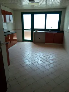Parking free 2bhk with attach washroom just in 45k near nahda park shj call Azam