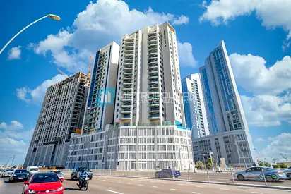 1 BR with balcony | Vacant | Partial Canal View