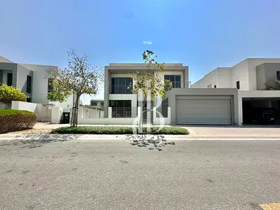 Vacant | Directly Backing Pool & Park