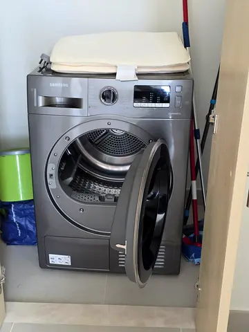 Samsung Heat Pump Dryer 8KG With Excellent condition Same As Like New