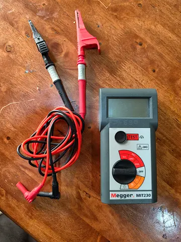 Megger MIT230 Insulation Tester with Leads - Used 2-Piece