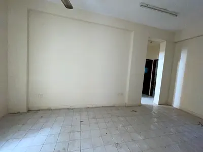 Spacious 1bhk in butina window ac central gas near to Lulu family building with land free parking