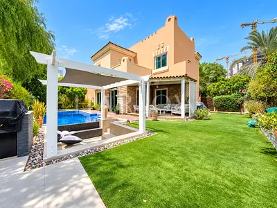 EXCLUSIVE | C2 on Oliva Park | Pool | Large Plot