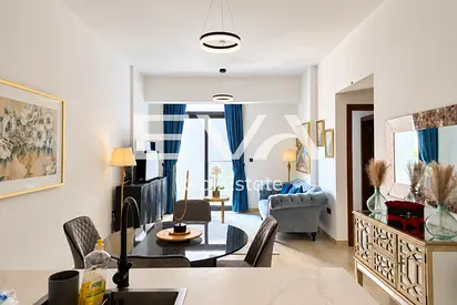 VACANT NOW | FURNISHED | LOW FLOOR