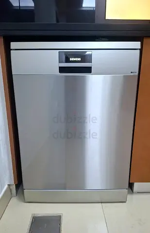 Siemens freestanding stainless steel dishwasher - New