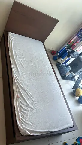 Single Bed (With Storage Drawers) For Sale