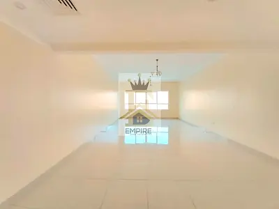 Prime location spacious apartment maintenance free close to Dubai