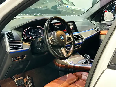 2022 BMW X7 photo 9