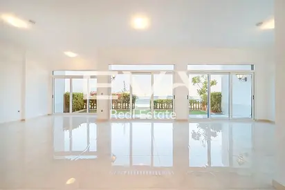 SEA VIEW | UNFURNISHED | PRIVATE BEACH ACCESS