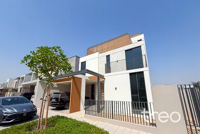 Designer Living | Elie Saab 2 | Close to Ammenities
