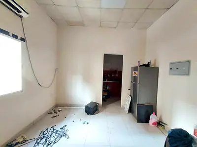 Spacious studio apartment separate kitchen available for rent