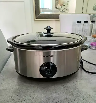Kenwood 6L Slow Cooker / Crock Pot with Glass Lid - Good Condition
