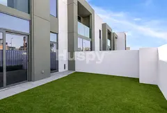 Keys in Hand | Landscaped | Single Row