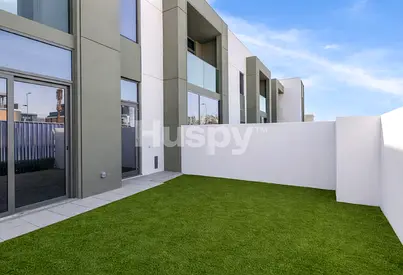 Keys in Hand | Landscaped | Single Row