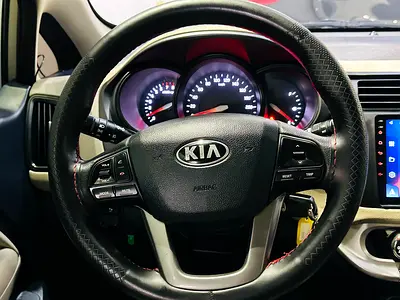 2013 KIA RIO 缩略图 13