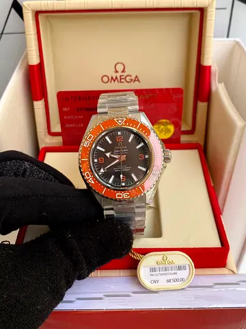 Omega Seamaster Planet Ocean super master quality swing machine 🇨🇭600M wristwatch featuring a stri
