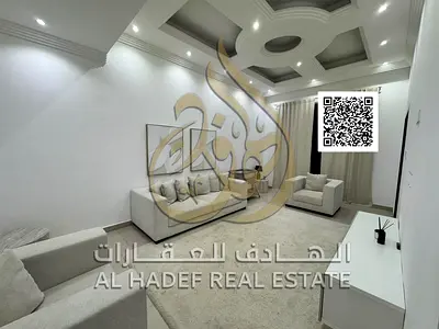 فيلا للايجار السنوي منطقه الياسمين من اجمل مناطق عجمان قريب جميع الخدمات وسهل المخرج لدبي والشارقة خمس غرف نوم صالون ومجلس ارضي واول وروف 5 حمام 3 غرف منهم ماستر جهاز شحن سيارات كهربائي خاص ا