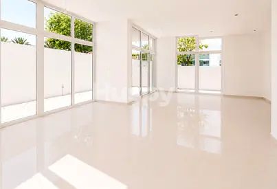 Vacant | Pool Backing | Standalone