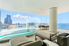 ** Elegant Beachfront Living | Bluewaters View **