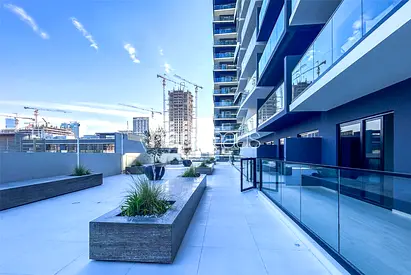 Huge Balcony + Terrace | Well kept | 12 Cheques