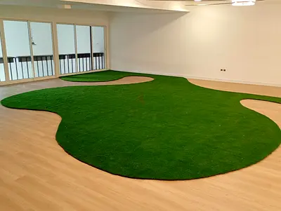 Large Indoor Putting Green Mat - Custom-Shaped Artificial Turf