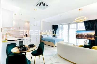 Upgraded | Fully furnished | Ready to move in