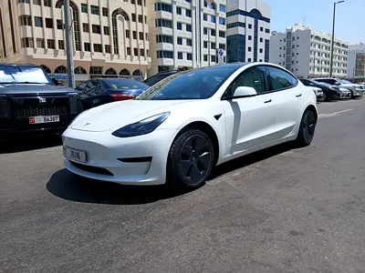 صورة 1 لـ 2021 Tesla MODEL 3