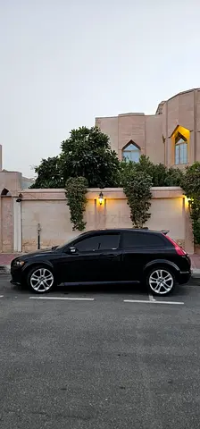 Volvo c30 T5, 6 speed manual 2.5L turbo 5 cyl 230hpender