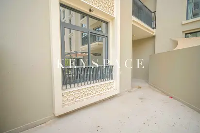 Prestige Waterfront Home | Private Beach Access | Resale