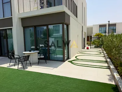 CORNER UNIT | WALKABLE DISTANCE TO GYM & POOL
