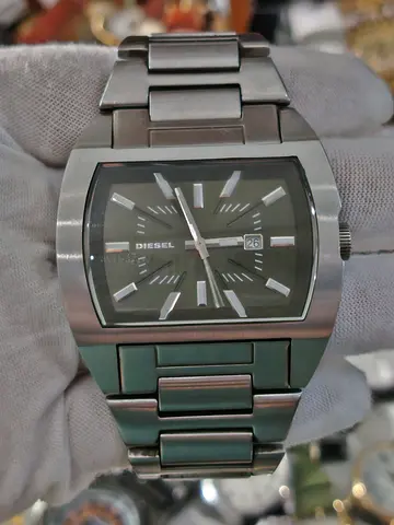 PreOwned used Watch