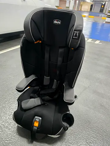 Chicco MyFit 2-in-1 Harness Booster Car Seat - black, good condition