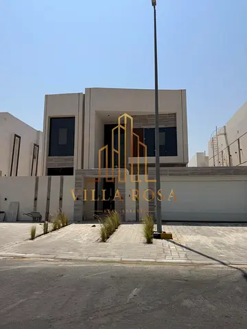 New detached villa for rent in Al-Houshi
