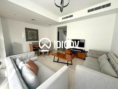 Upgraded | Corner Unit | Closed Kitchen