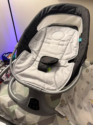 infant baby swing/rocker in good condition