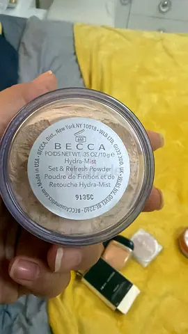 Becca Loose Setting Powder - Light/Translucent new