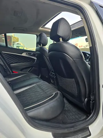 صورة 9 لـ 2021 Genesis G70