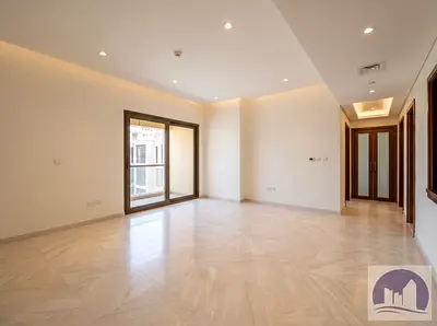 Spacious | Metro & Bay Avenue Nearby | High Floor