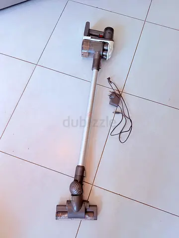 Cordless Dyson vacuum cleaner - lightweight, works well