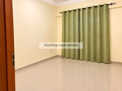 PRIME LOCATION - NEAR METRO - DUBSI MARINA