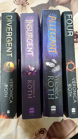 The divergent series by Veronica Roth