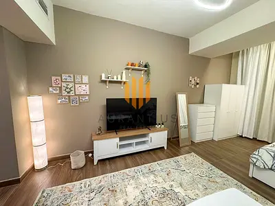 Fully Furnished| Upgraded| Prime Location