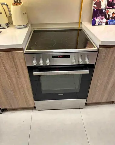 Siemens New Model Electric Cooker 60x60cm Freestanding