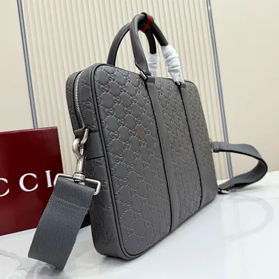 Travel pouch