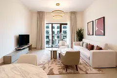 Stylish Unit | Furnished | 4 Cheques